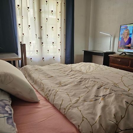 Centrica Habitacion Bed & Breakfast Madrid Ngoại thất bức ảnh