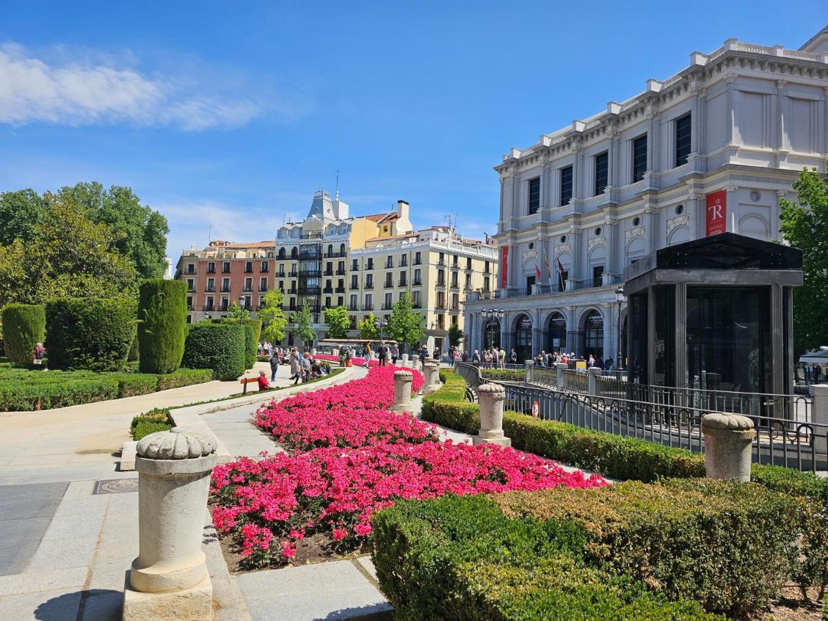 Centrica Habitacion Bed & Breakfast Madrid Ngoại thất bức ảnh